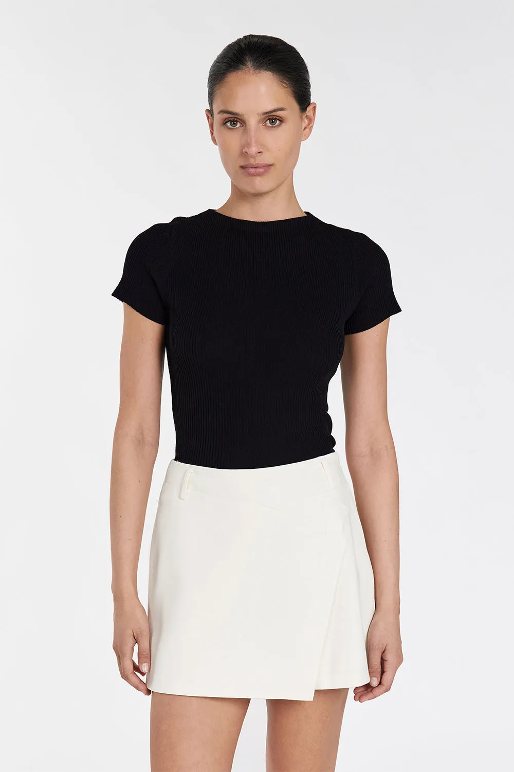 JULIE CREAM TAILORED SKORT