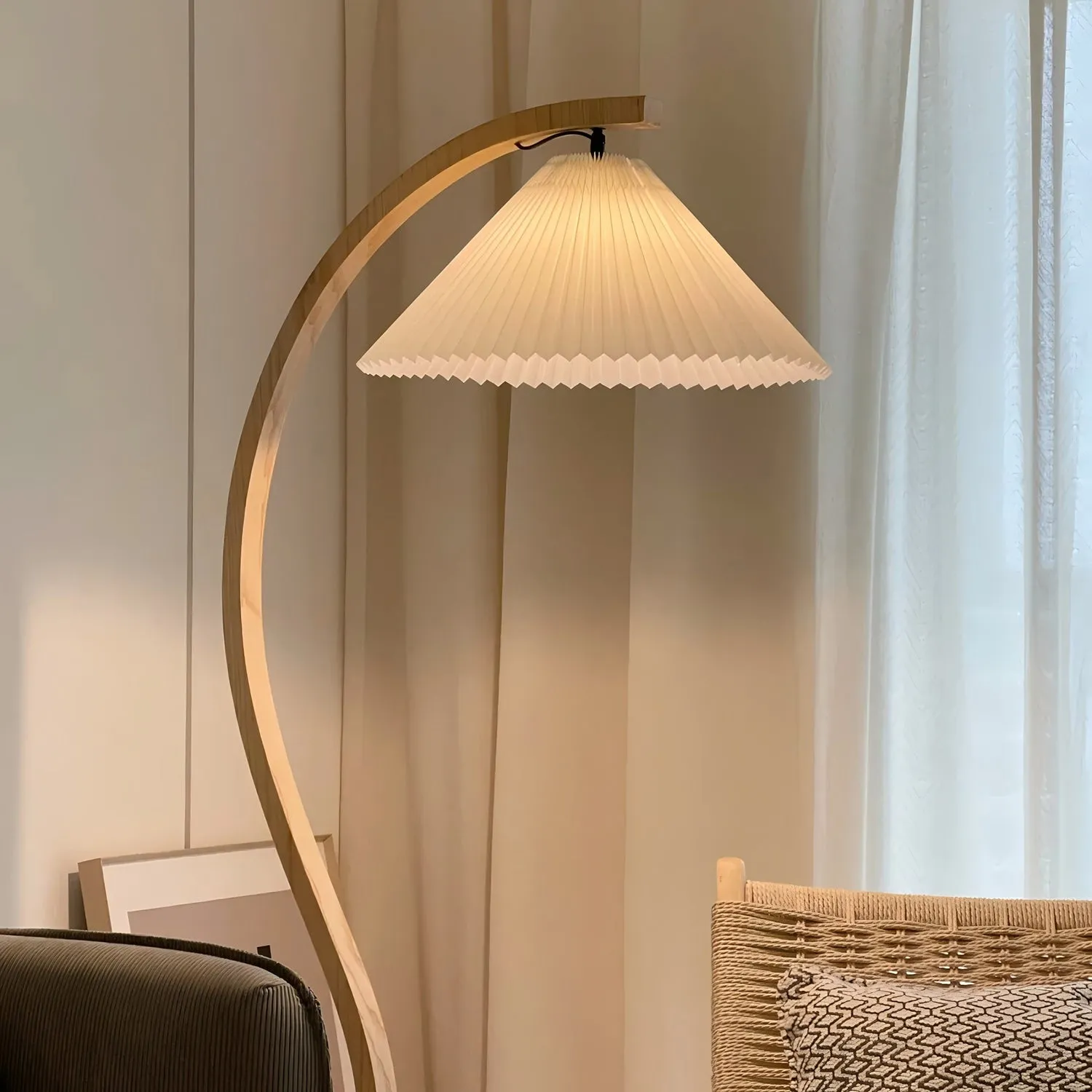 Pleated Floor Lamp