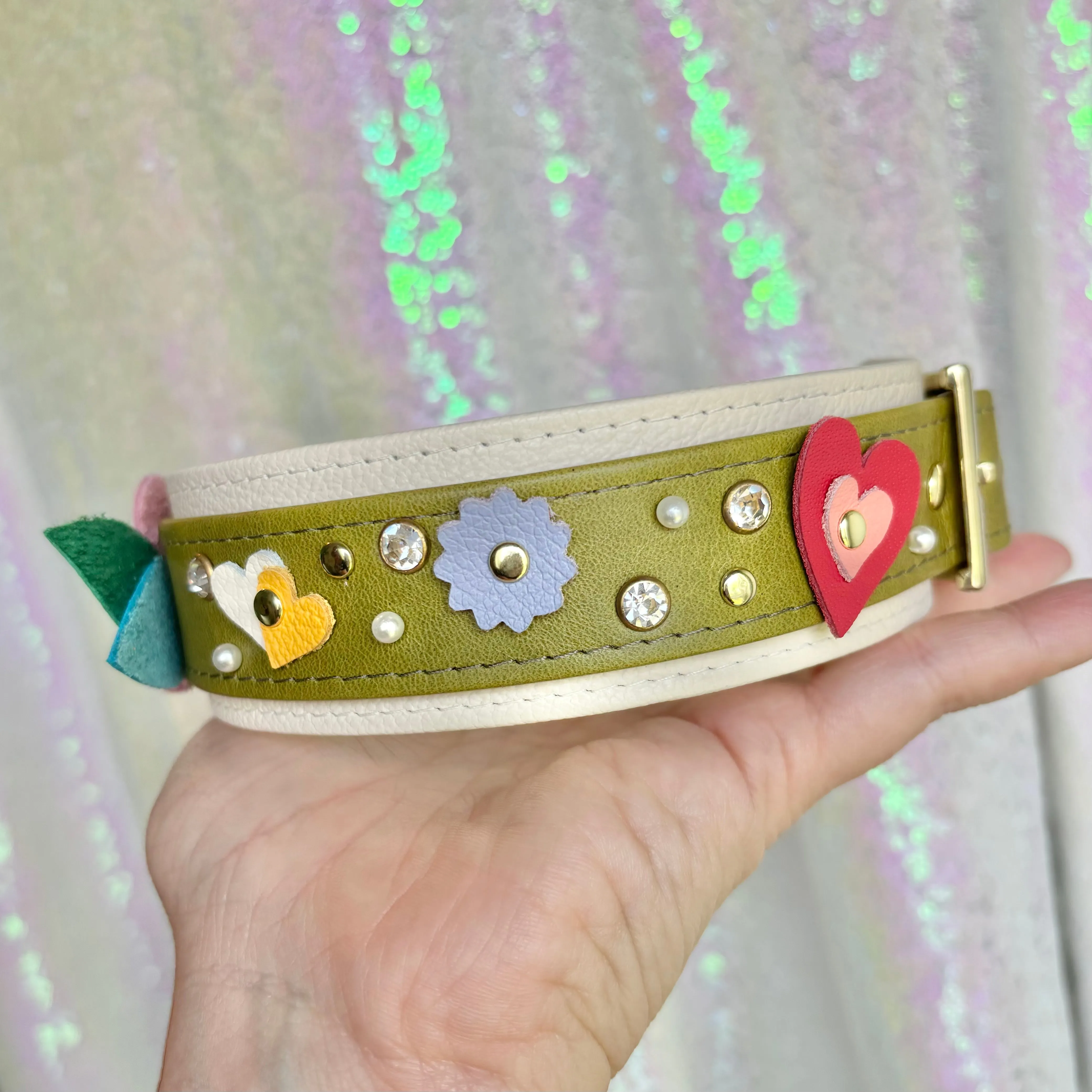 Vintage Wildflower Garden Bold Collar